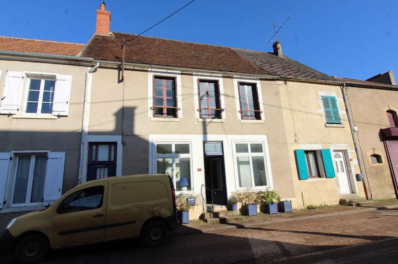 Maison - 176 m² - 8 pièces