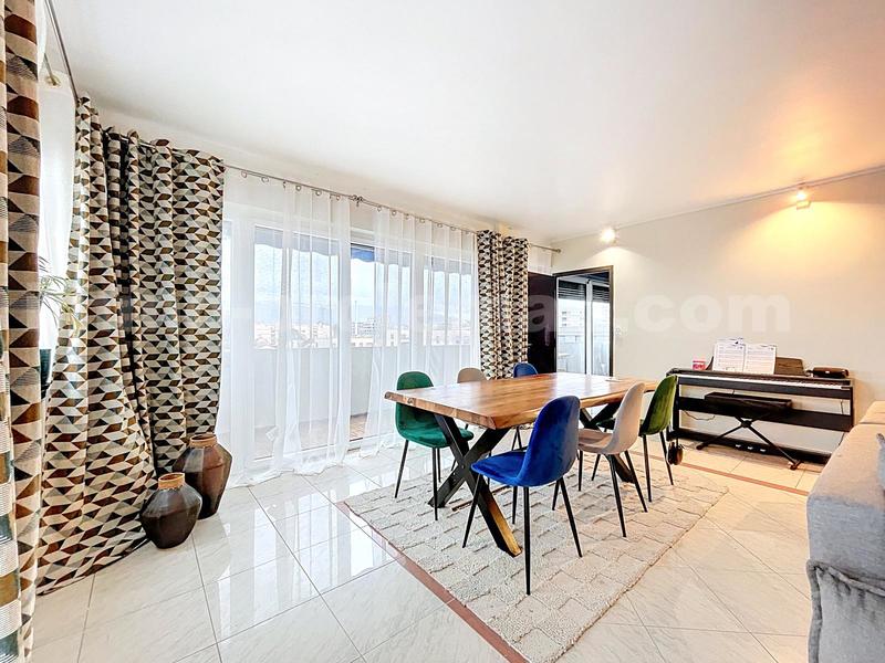 Appartement - 130 m² - 4 pièces