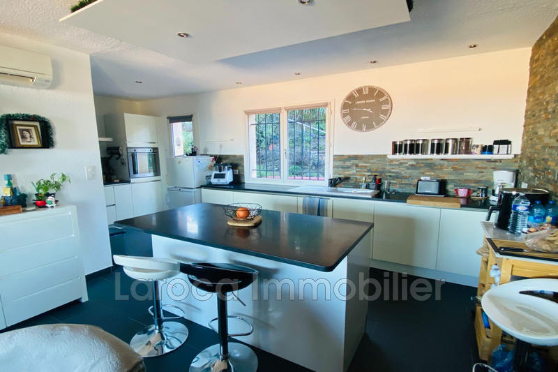 Villa - 100 m² - 5 pièces