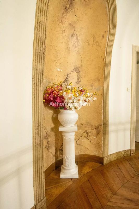 Maison - 547 m² - 14 pièces