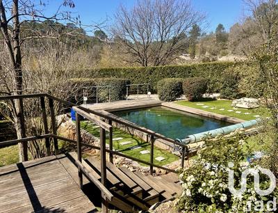 Maison - 14 000 m² - 4 pièces