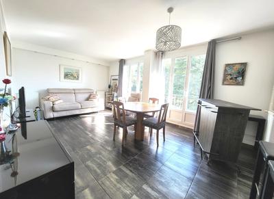 Appartement - 77 m² - 3 pièces