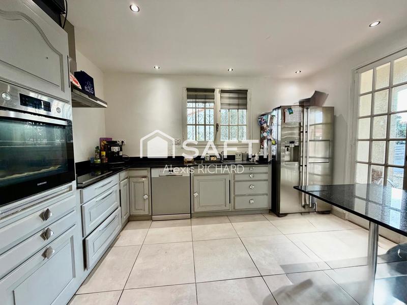 Maison - 93 m² - 4 pièces