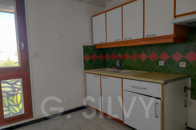 Appartement - 64 m² - 4 pièces