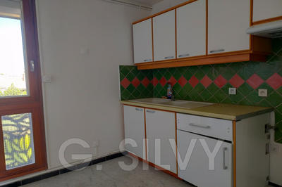 Appartement - 64 m² - 4 pièces