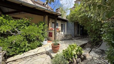 Maison - 150 m² - 8 pièces