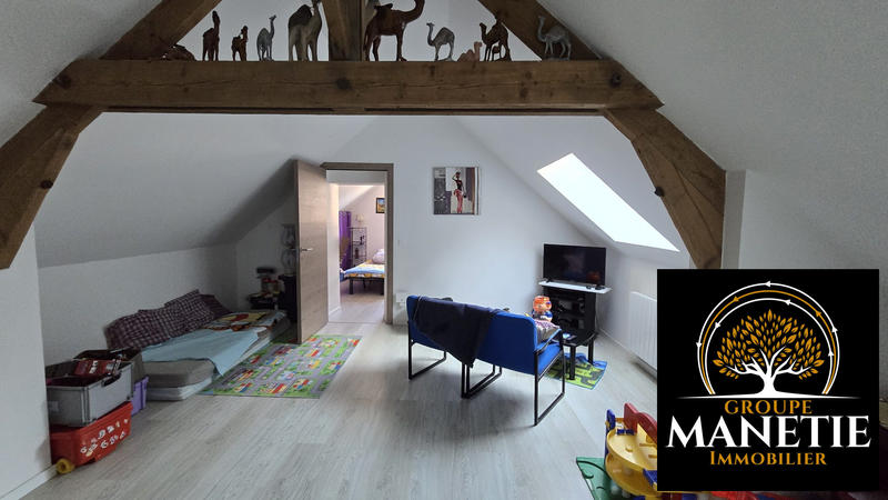 Maison - 225 m² - 9 pièces