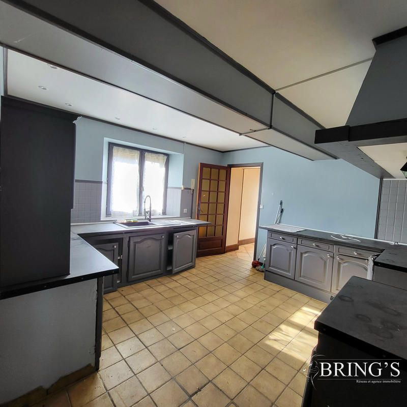 Maison - 203 m² - 11 pièces