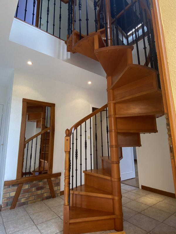 Maison - 99 m² - 5 pièces