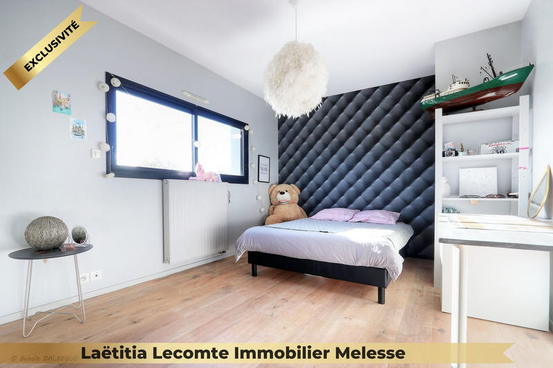 Maison - 213 m² - 9 pièces