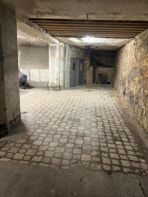 Parking / Garage - 40 m²