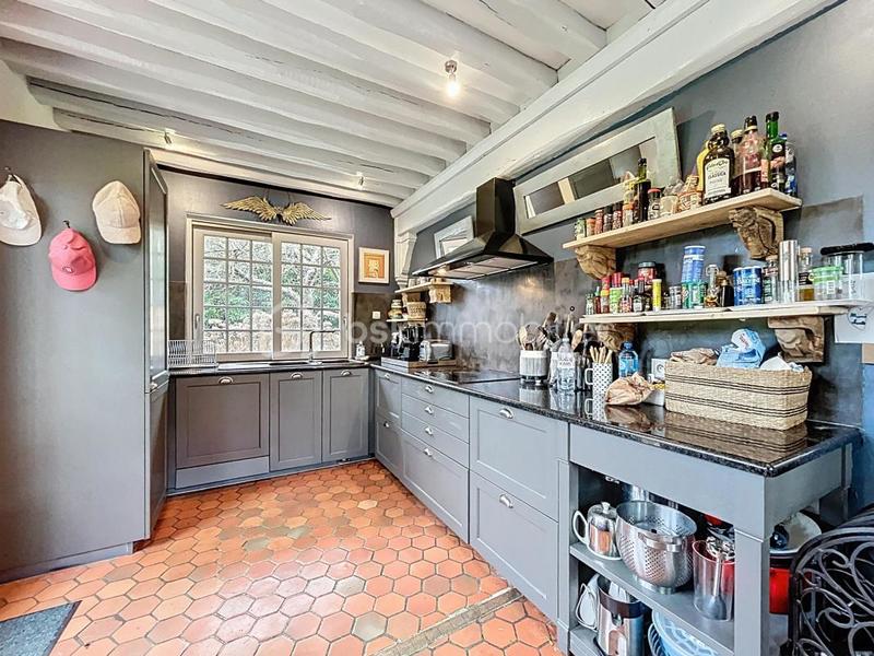 Maison traditionnelle - 210 m² - 7 pièces