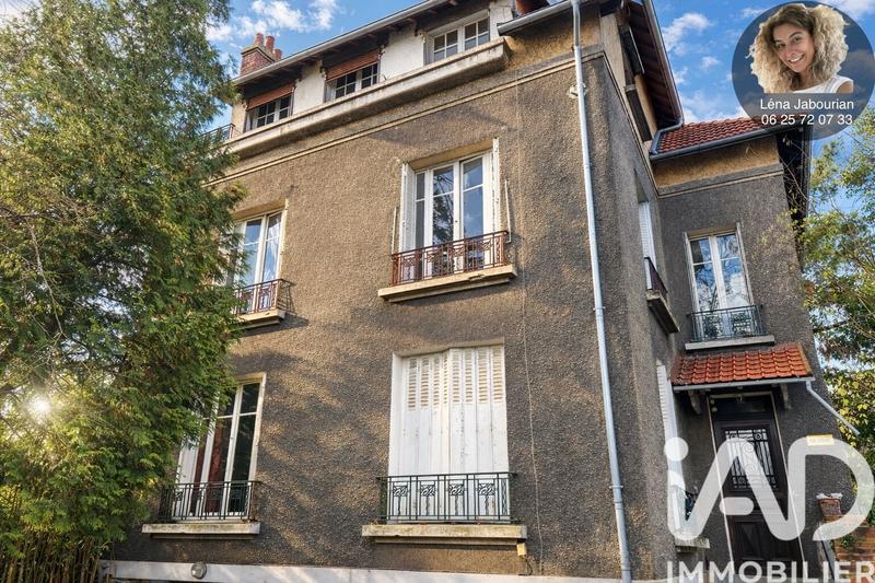 Maison - 186 m² - 9 pièces