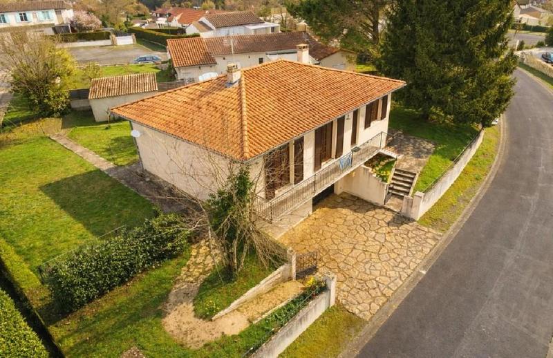 Maison - 90 m² - 4 pièces