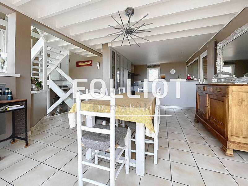 Maison - 162 m² - 8 pièces