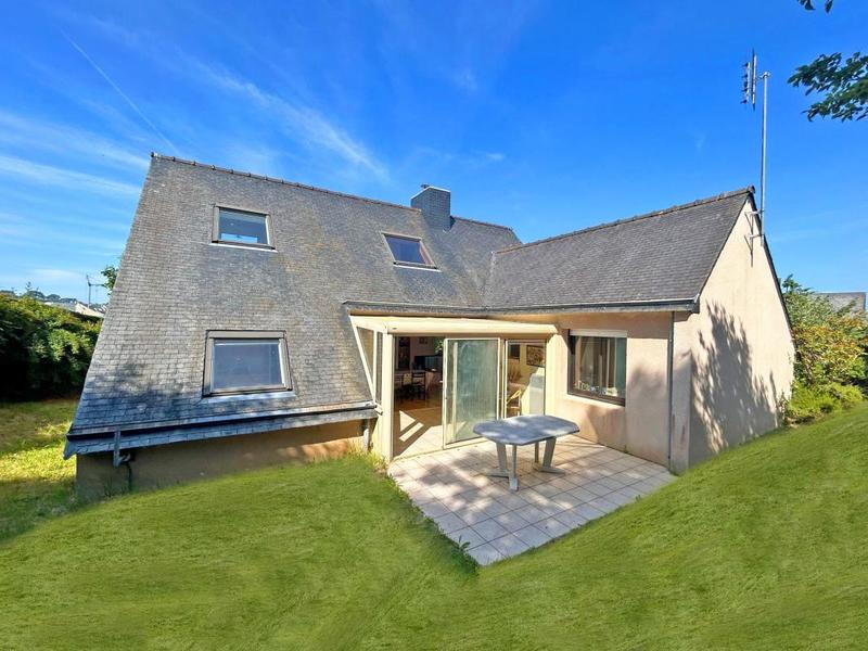 Maison - 104 m² - 5 pièces