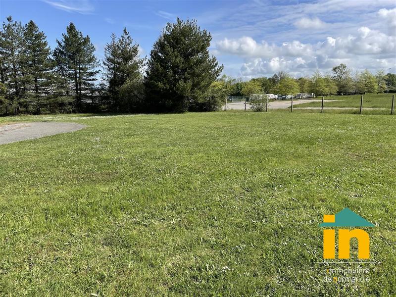 Local commercial - 1 460 m²