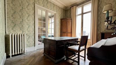 Appartement - 131 m² - 6 pièces