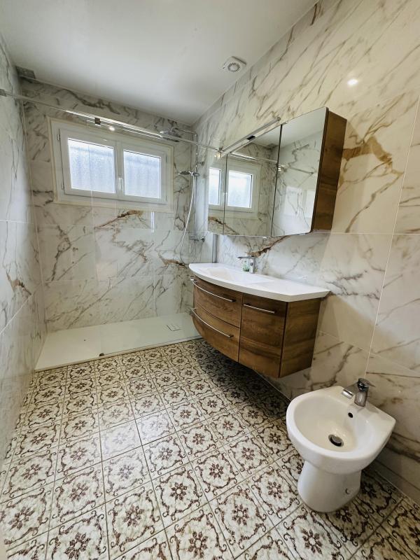 Maison - 177 m² - 7 pièces