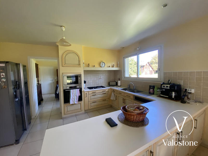 Maison - 246 m² - 6 pièces