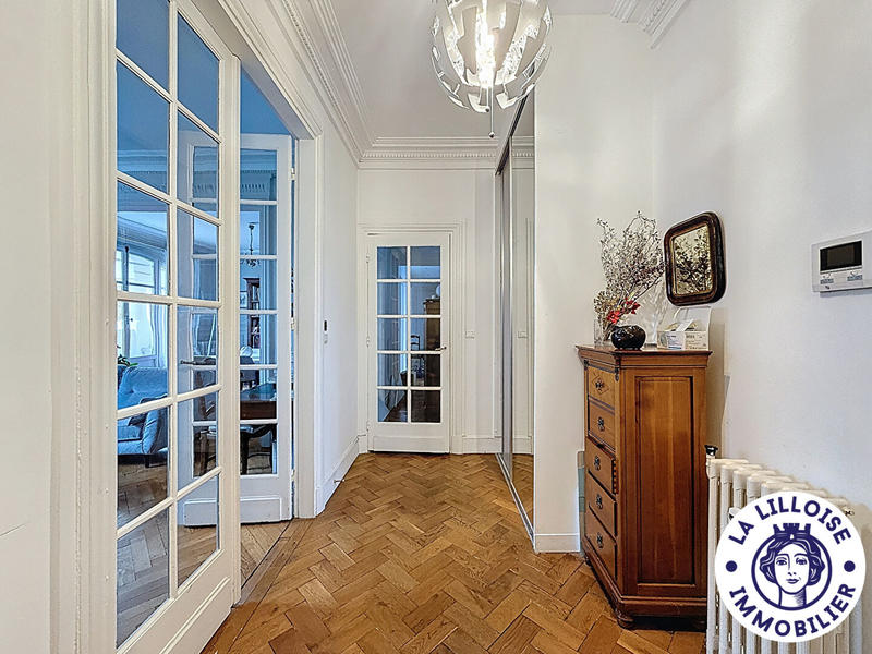 Appartement - 146 m² - 6 pièces