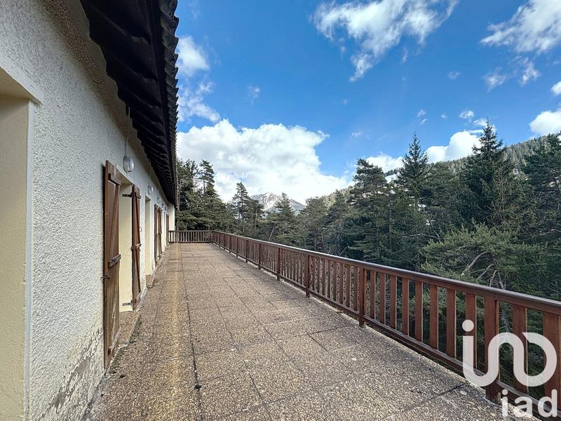 Immeuble - 1 963 m²