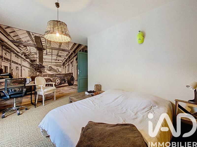 Maison - 234 m² - 7 pièces