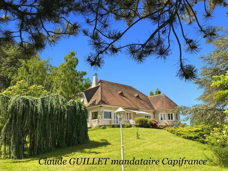 Villa - 280 m² - 9 pièces