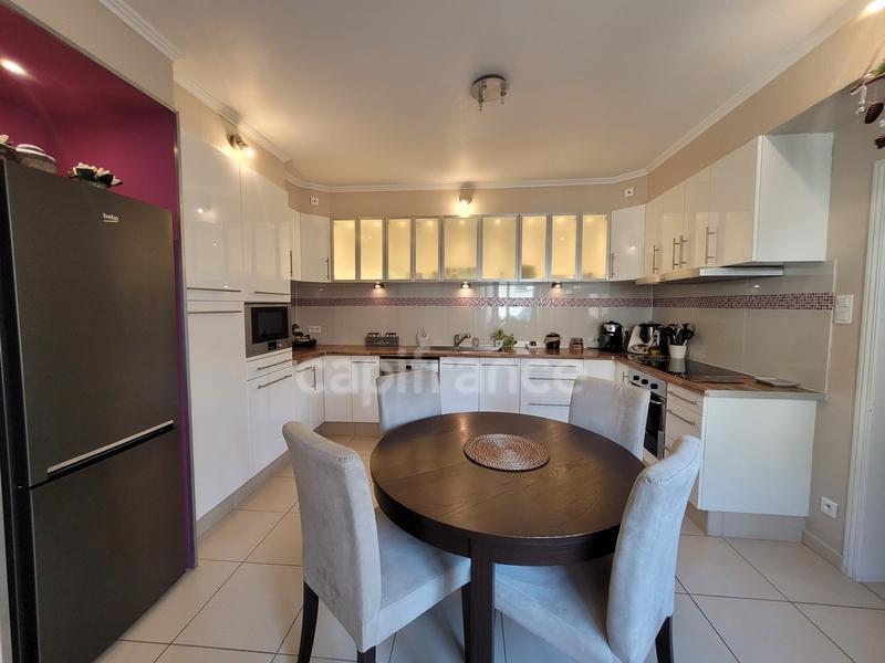 Maison - 96 m² - 5 pièces