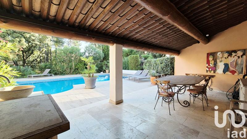 Maison - 225 m² - 6 pièces