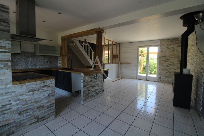 Maison - 98 m² - 5 pièces