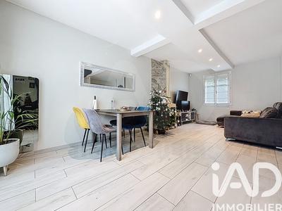 Maison - 92 m² - 5 pièces