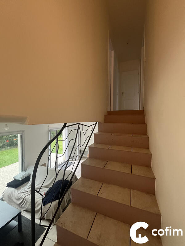 Maison - 85 m² - 4 pièces