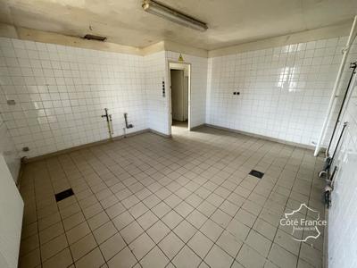 Maison - 196 m² - 8 pièces