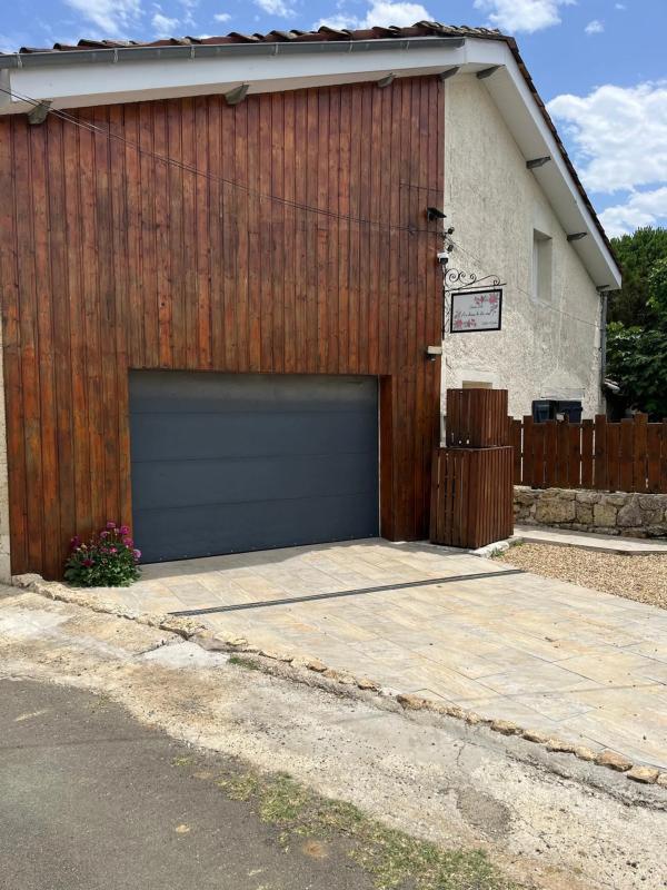 Maison en pierre - 254 m² - 7 pièces