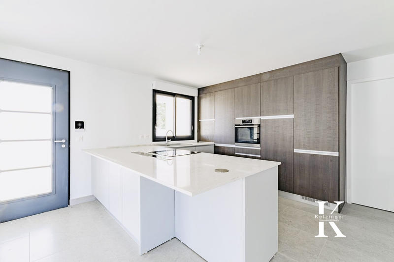 Maison - 165 m² - 7 pièces