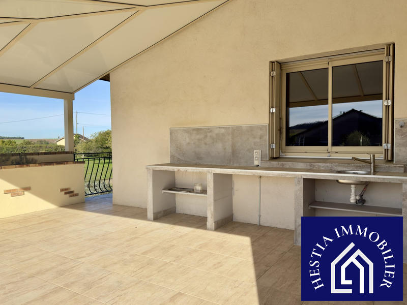 Maison - 205 m² - 9 pièces