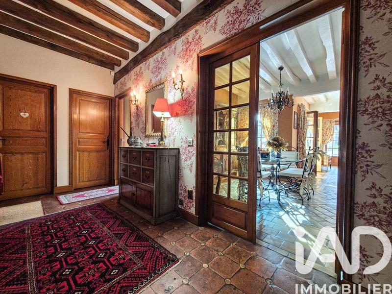 Maison - 213 m² - 7 pièces