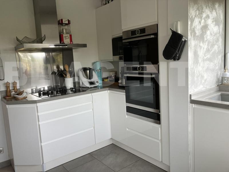 Maison - 176 m² - 6 pièces