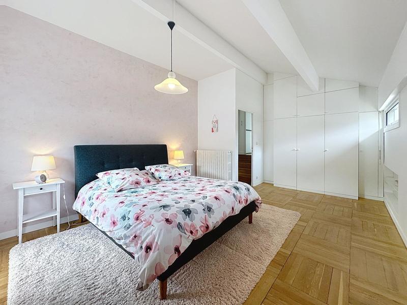 Maison - 271 m² - 9 pièces