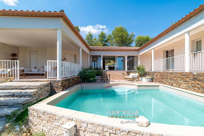 Maison - 180 m² - 7 pièces