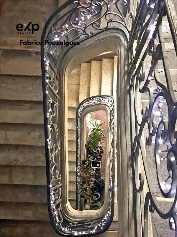 Maison - 533 m² - 20 pièces