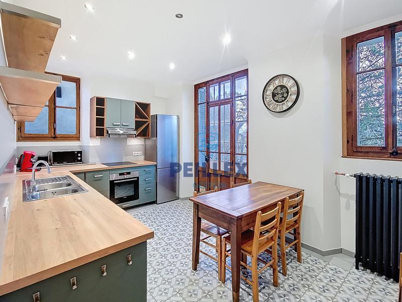 Appartement - 114 m² - 5 pièces