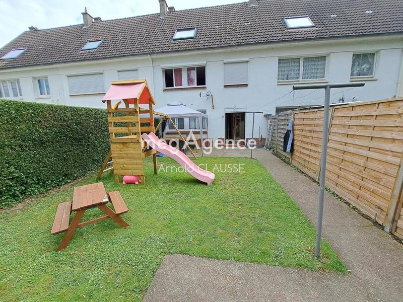 Maison - 93 m² - 6 pièces