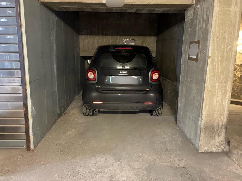 Parking / Garage - 12 m²