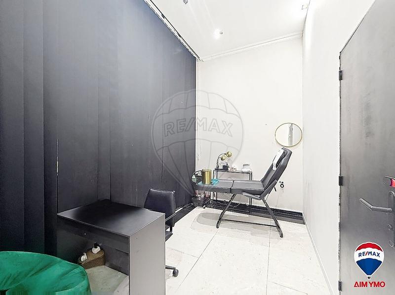 Local commercial - 44 m² - 4 pièces