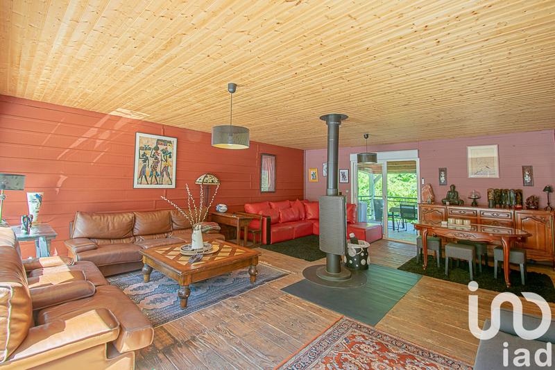 Maison - 233 m² - 10 pièces