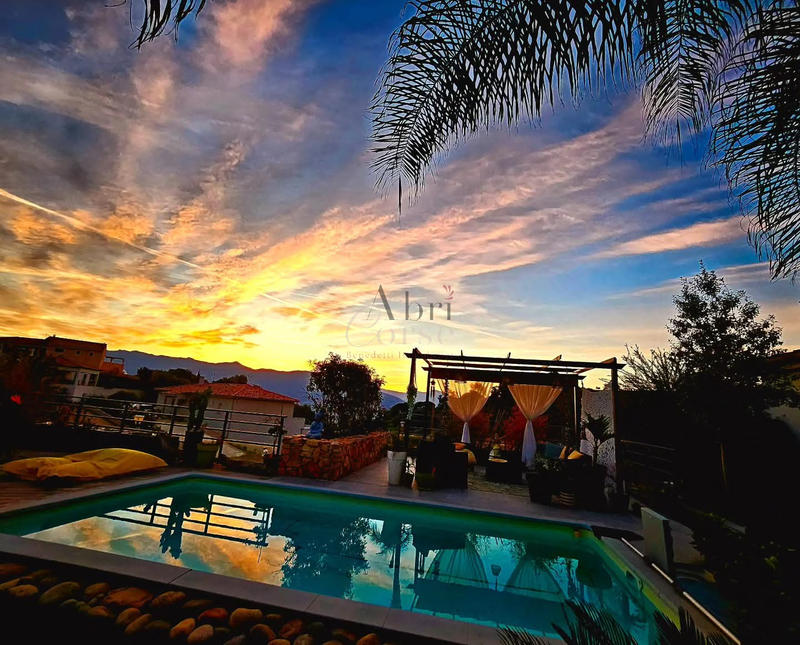 Propriété - 158 m² - 7 pièces