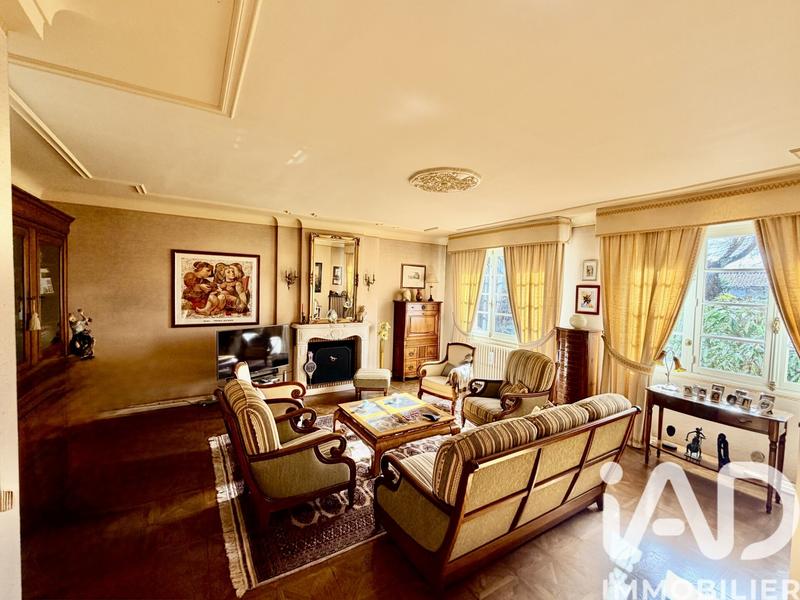 Maison de maîtres - 258 m² - 7 pièces