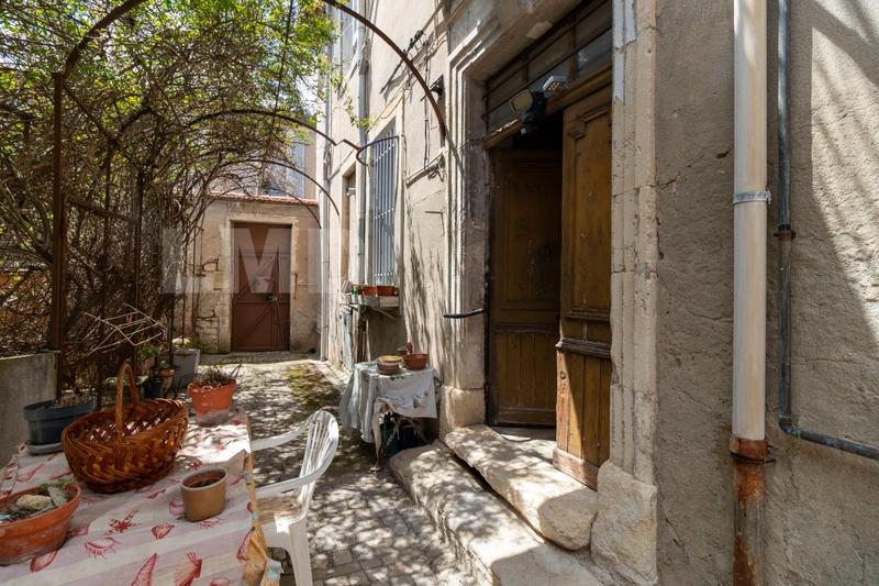 Immeuble - 219 m² - 15 pièces